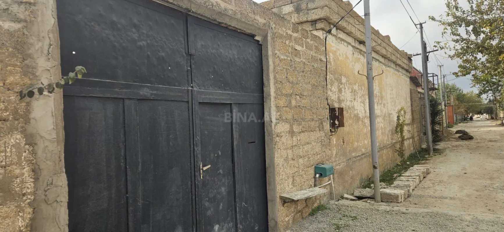 Satılır 4 otaqlı həyət evi 140 m²