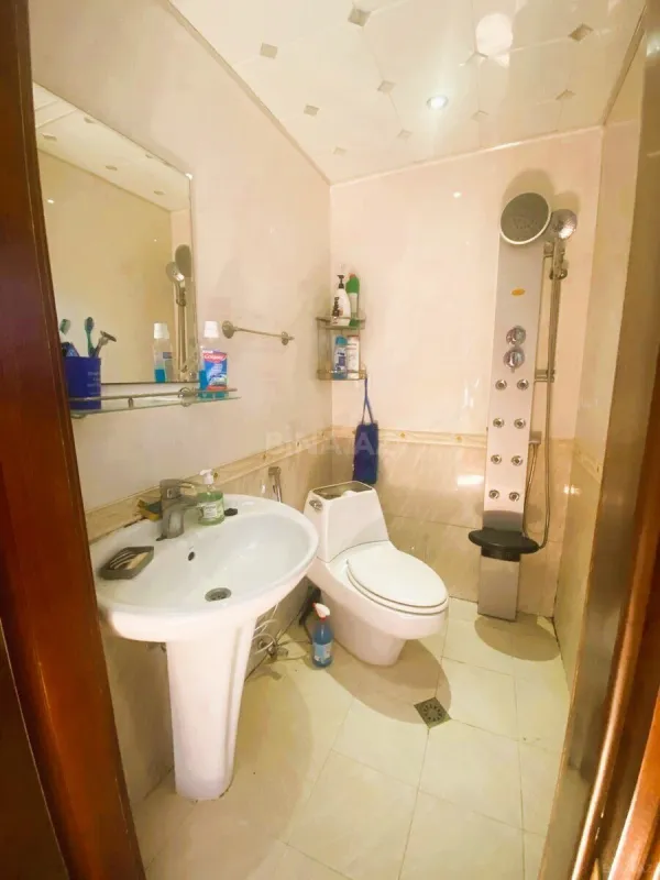 Satılır 4 otaqlı mənzil 120 m²