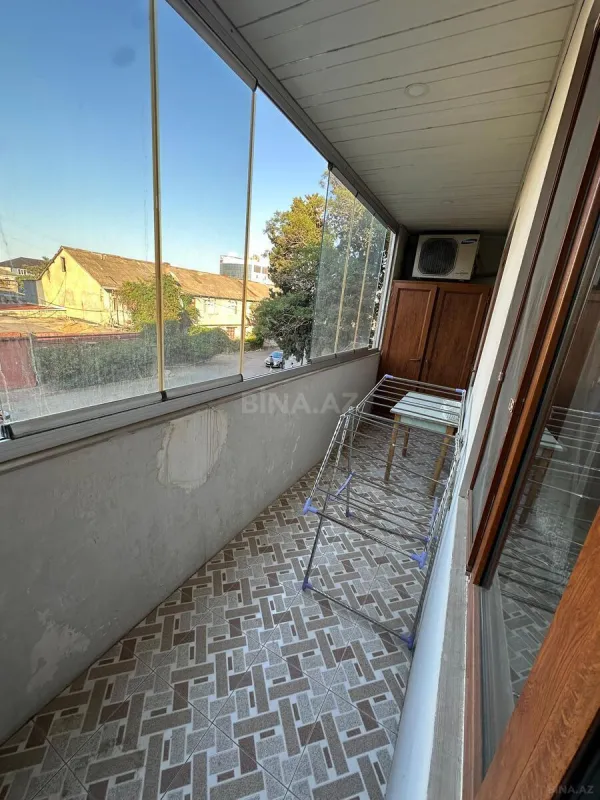 Satılır 4 otaqlı mənzil 120 m²