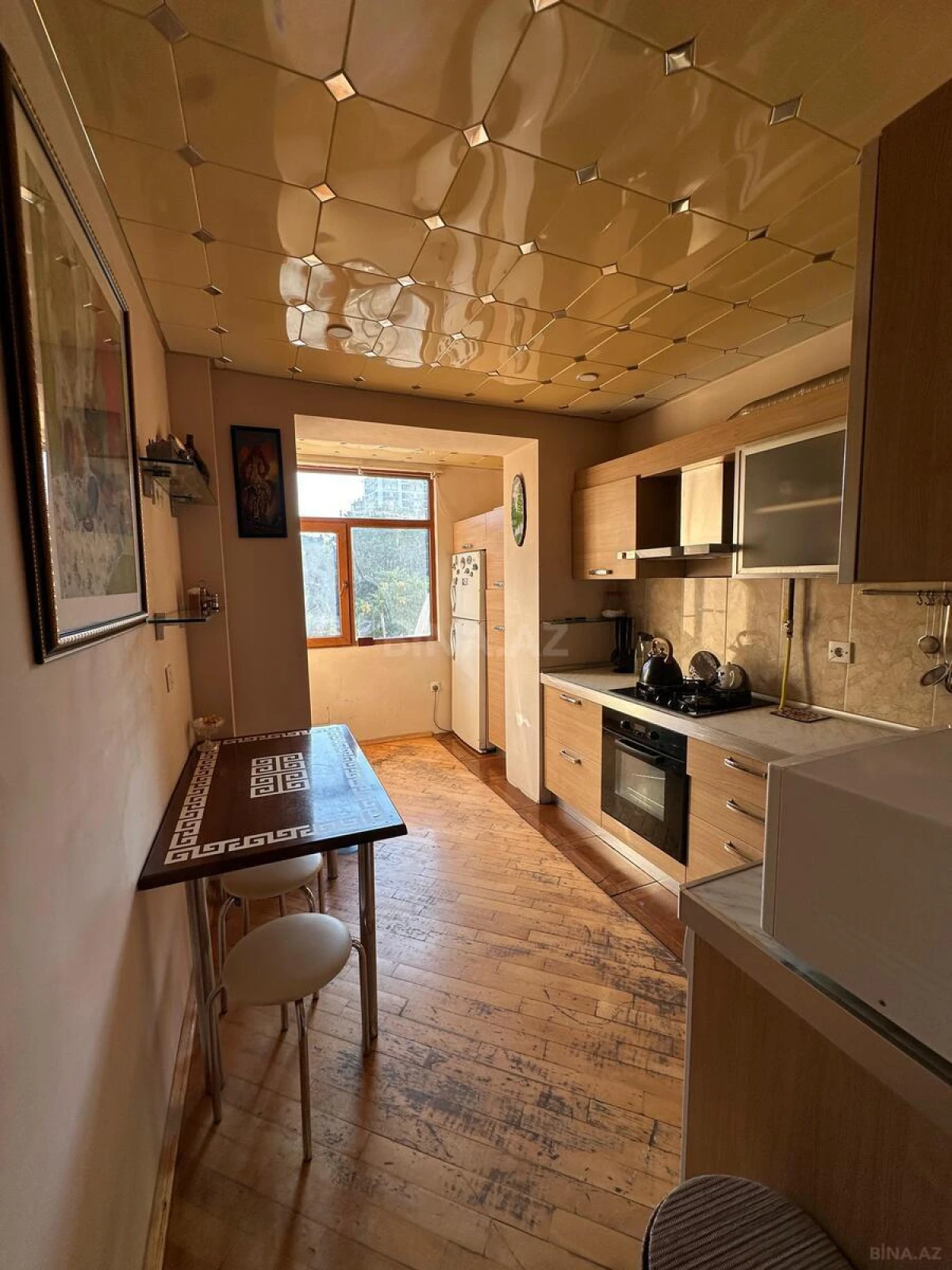 Satılır 4 otaqlı mənzil 120 m²