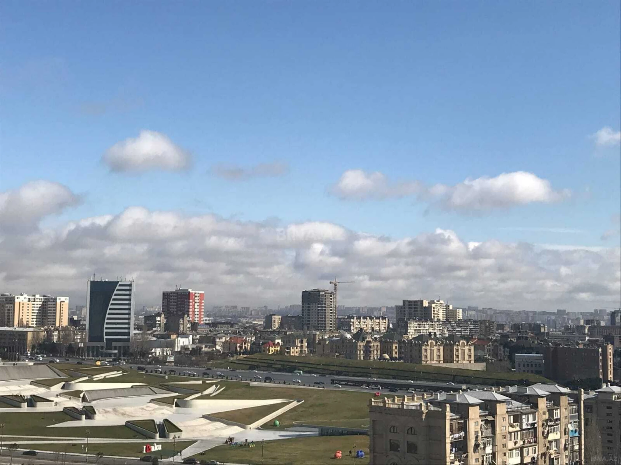 Satılır 2 otaqlı mənzil 119 m²