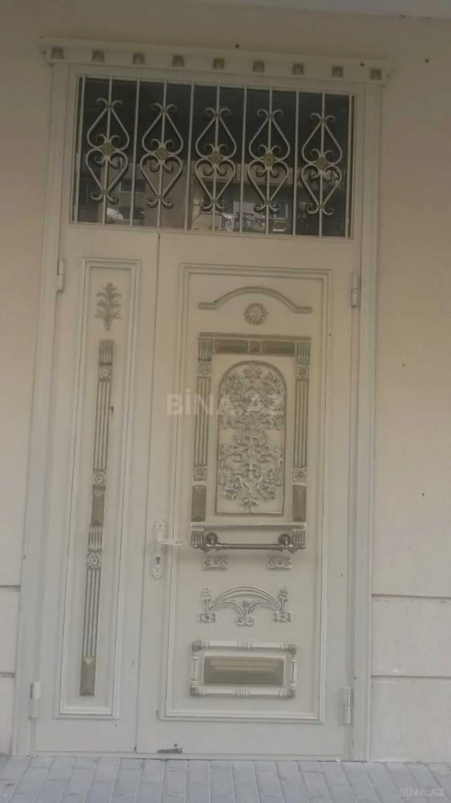 Satılır 2 otaqlı mənzil 119 m²