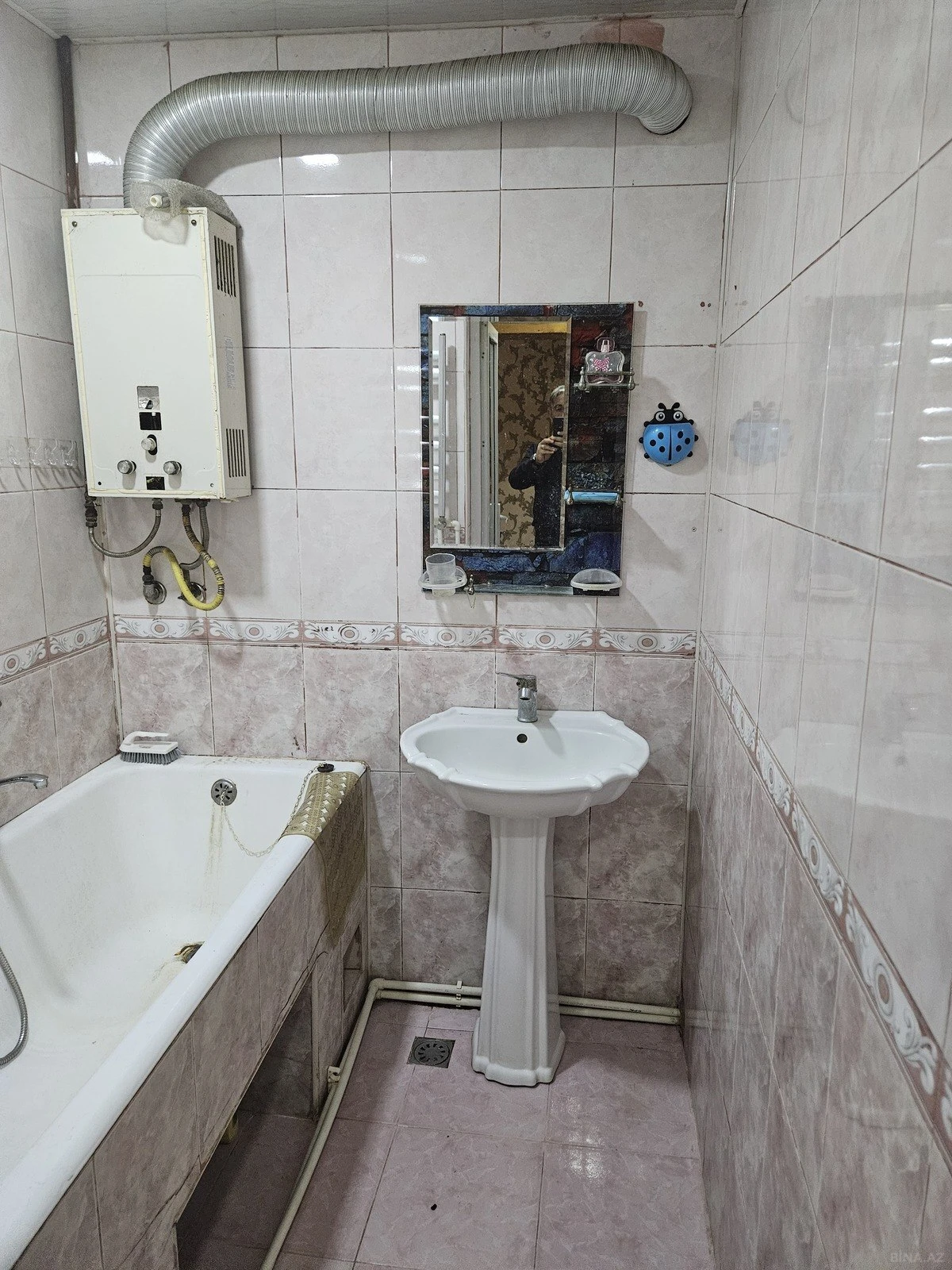 Satılır 4 otaqlı mənzil 72 m²