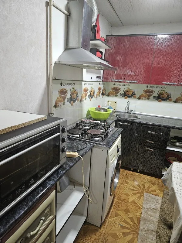 Satılır 4 otaqlı mənzil 72 m²