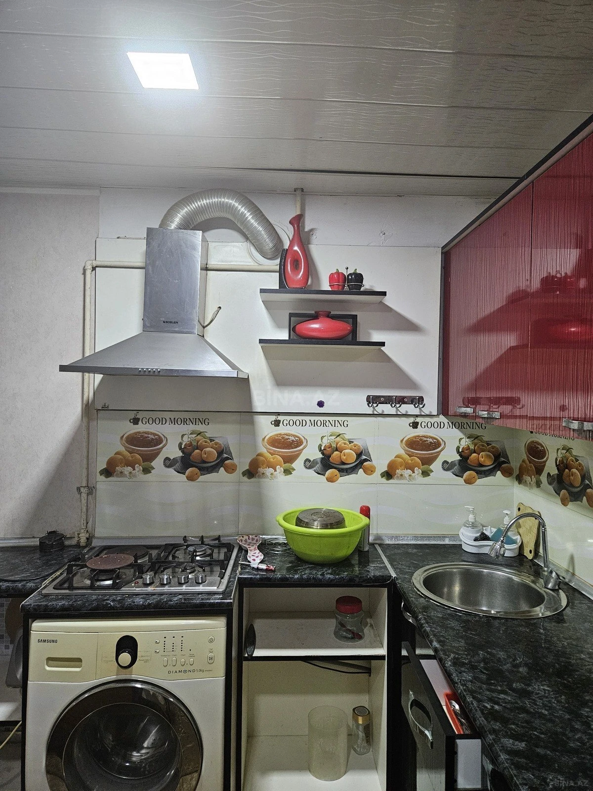 Satılır 4 otaqlı mənzil 72 m²