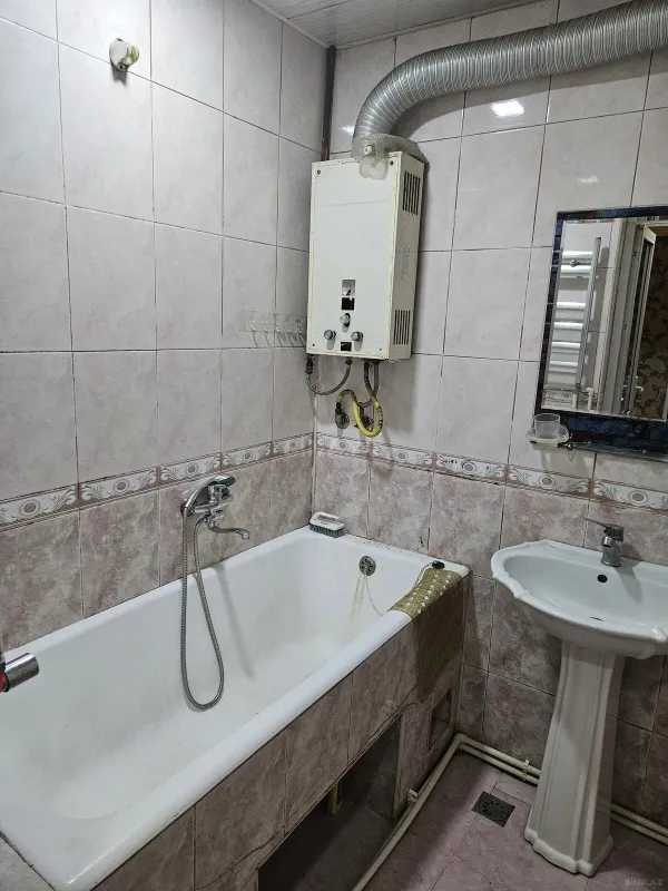 Satılır 4 otaqlı mənzil 72 m²