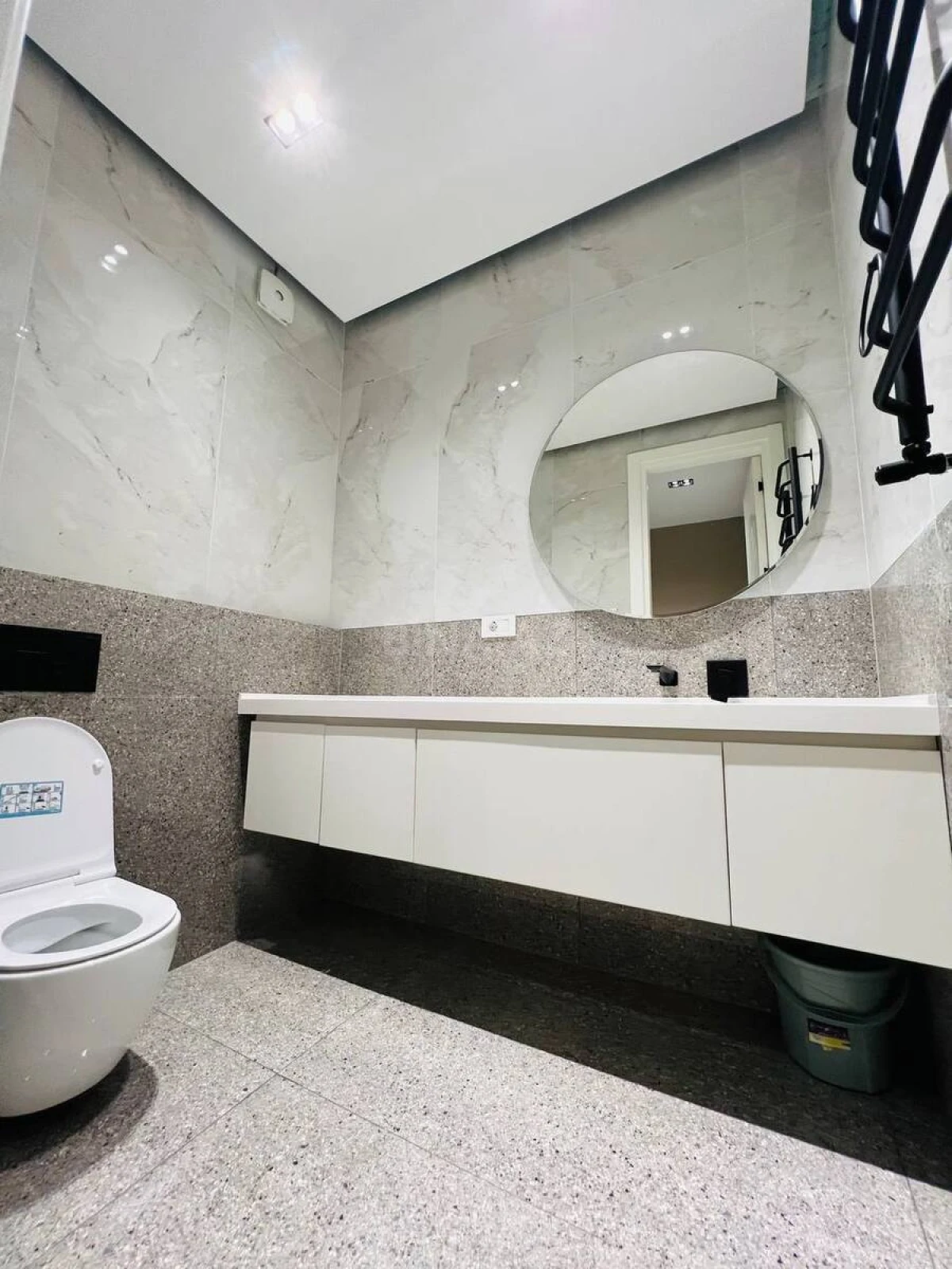 Kirayə verilir 3 otaqlı mənzil 145 m²