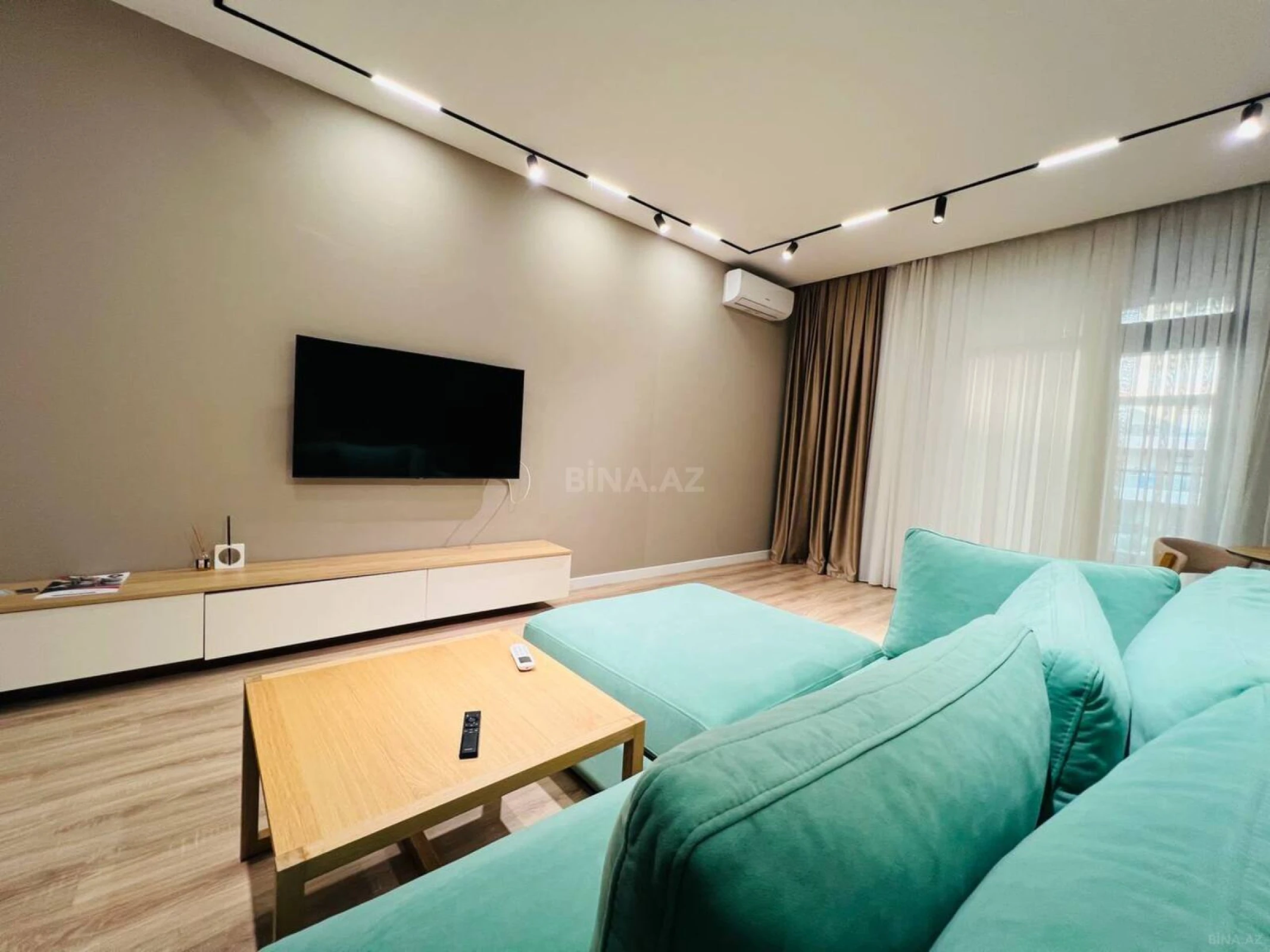 Kirayə verilir 3 otaqlı mənzil 145 m²