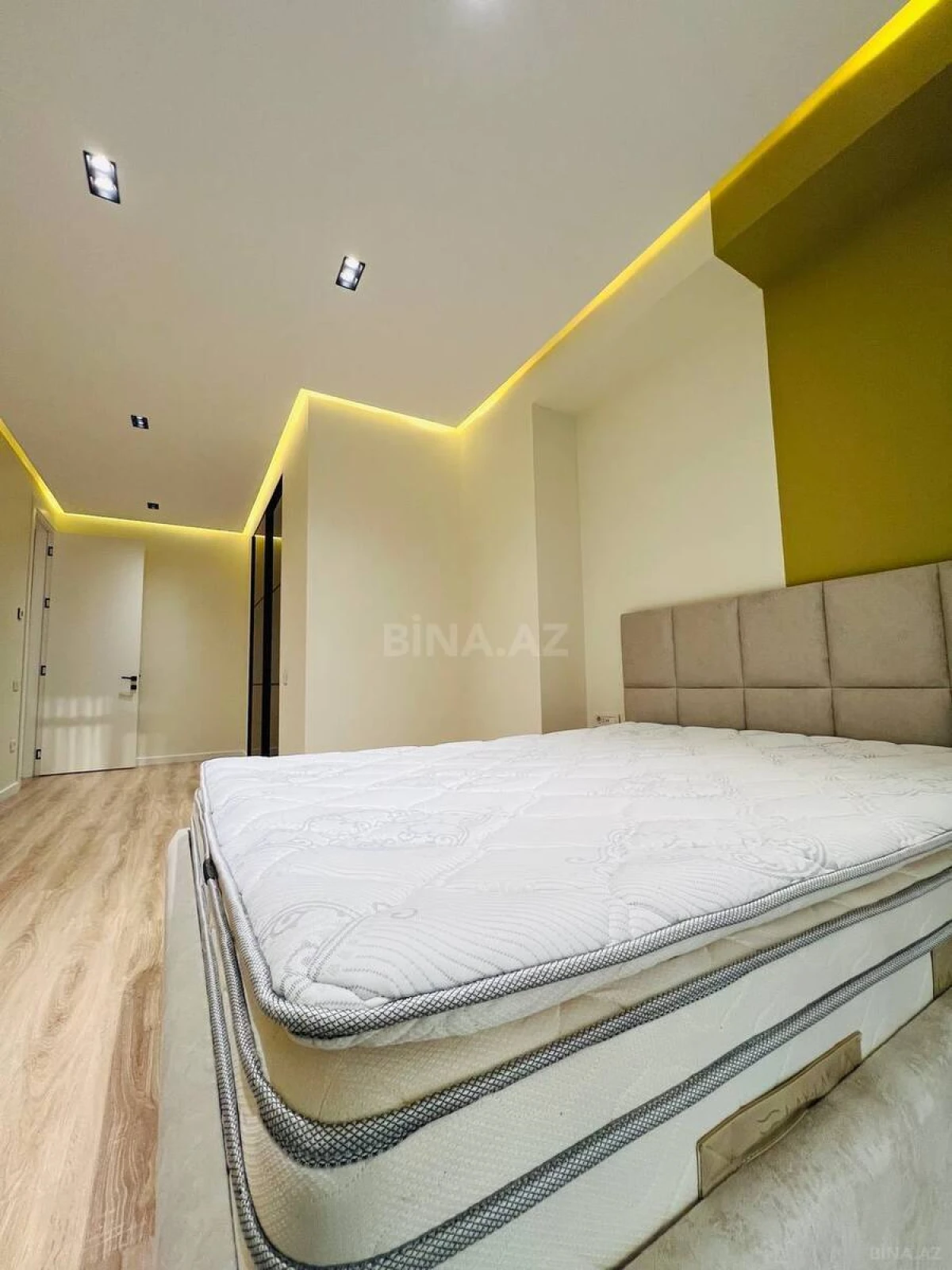 Kirayə verilir 3 otaqlı mənzil 145 m²
