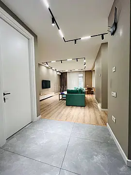 Kirayə verilir 3 otaqlı mənzil 145 m²