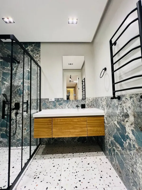 Kirayə verilir 3 otaqlı mənzil 145 m²