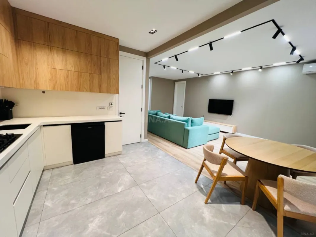 Kirayə verilir 3 otaqlı mənzil 145 m²