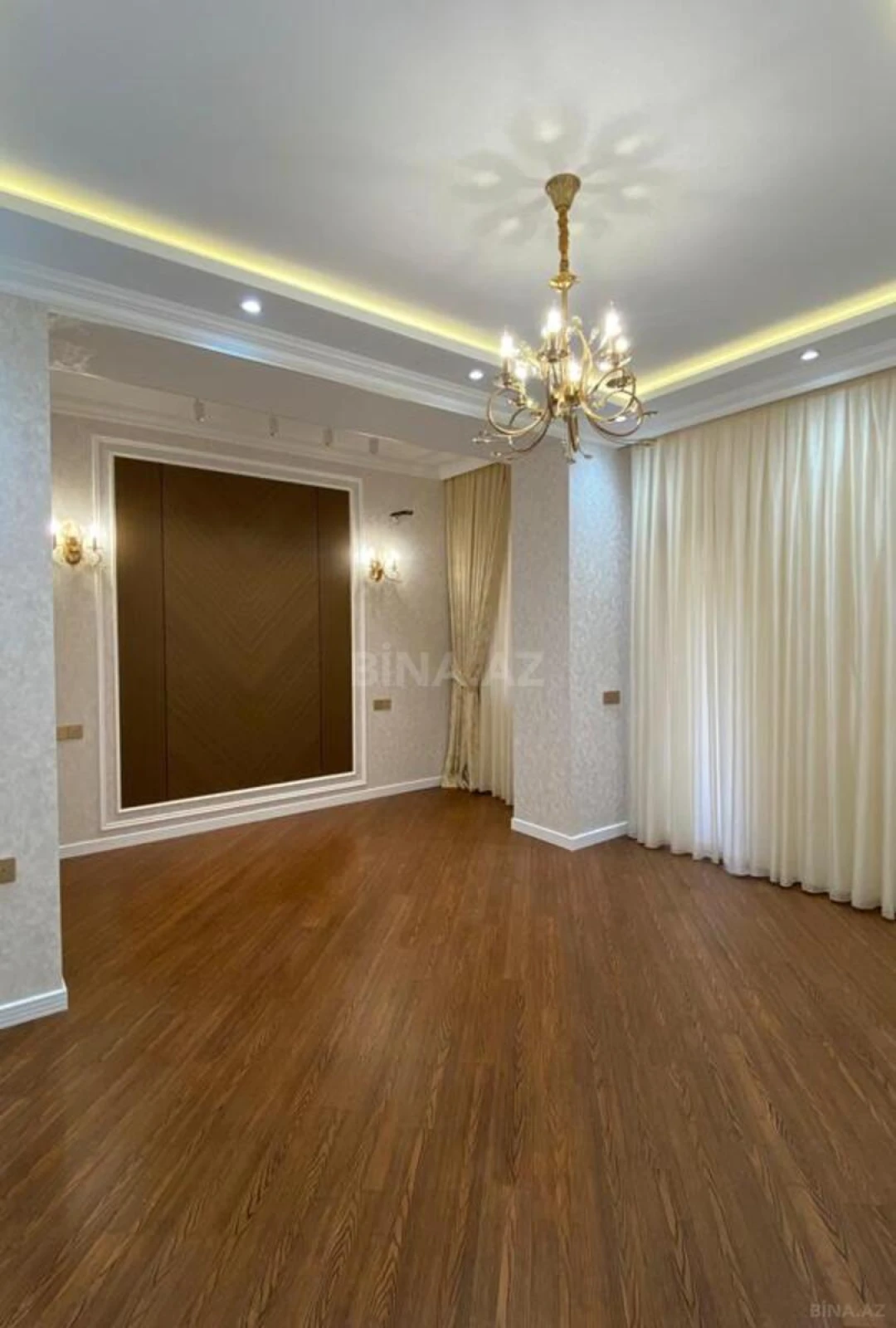 Satılır 3 otaqlı mənzil 104 m²