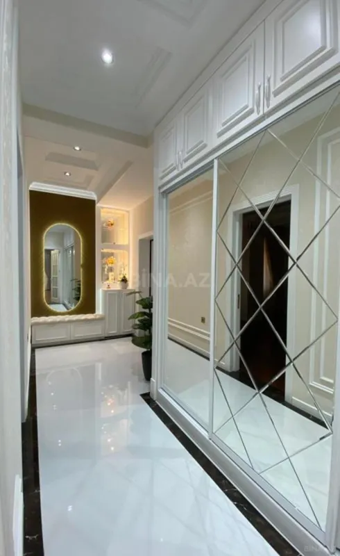 Satılır 3 otaqlı mənzil 104 m²