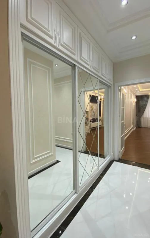 Satılır 3 otaqlı mənzil 104 m²