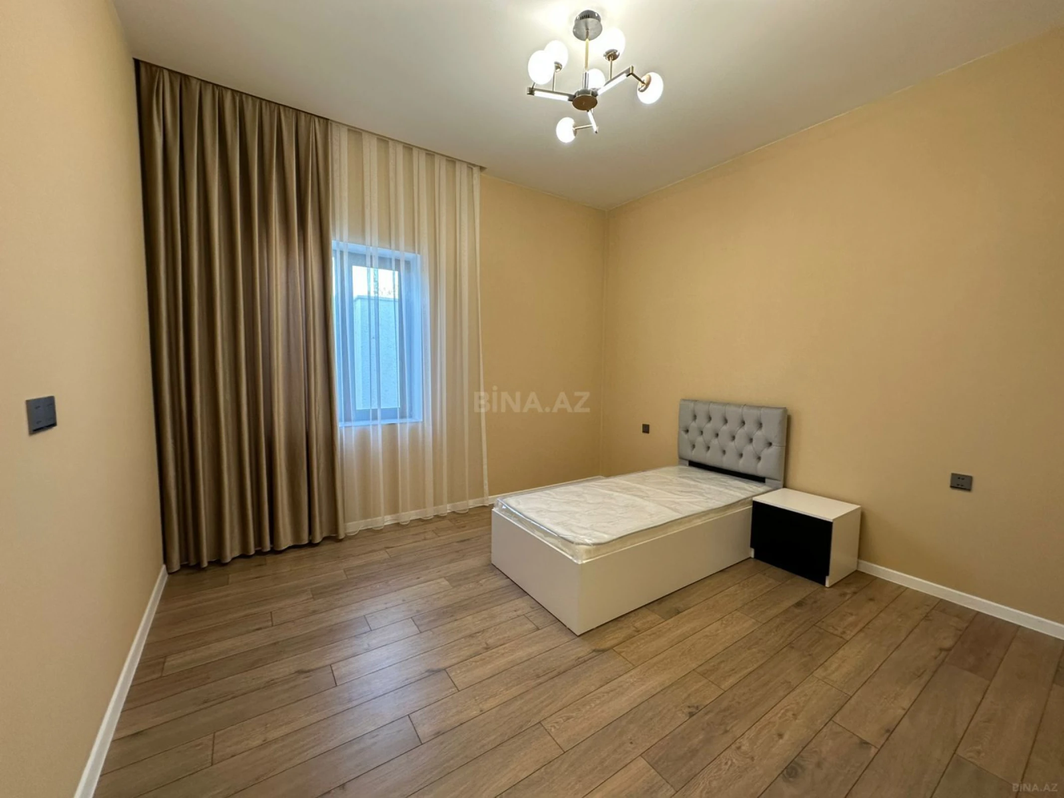Satılır 4 otaqlı həyət evi 170 m²