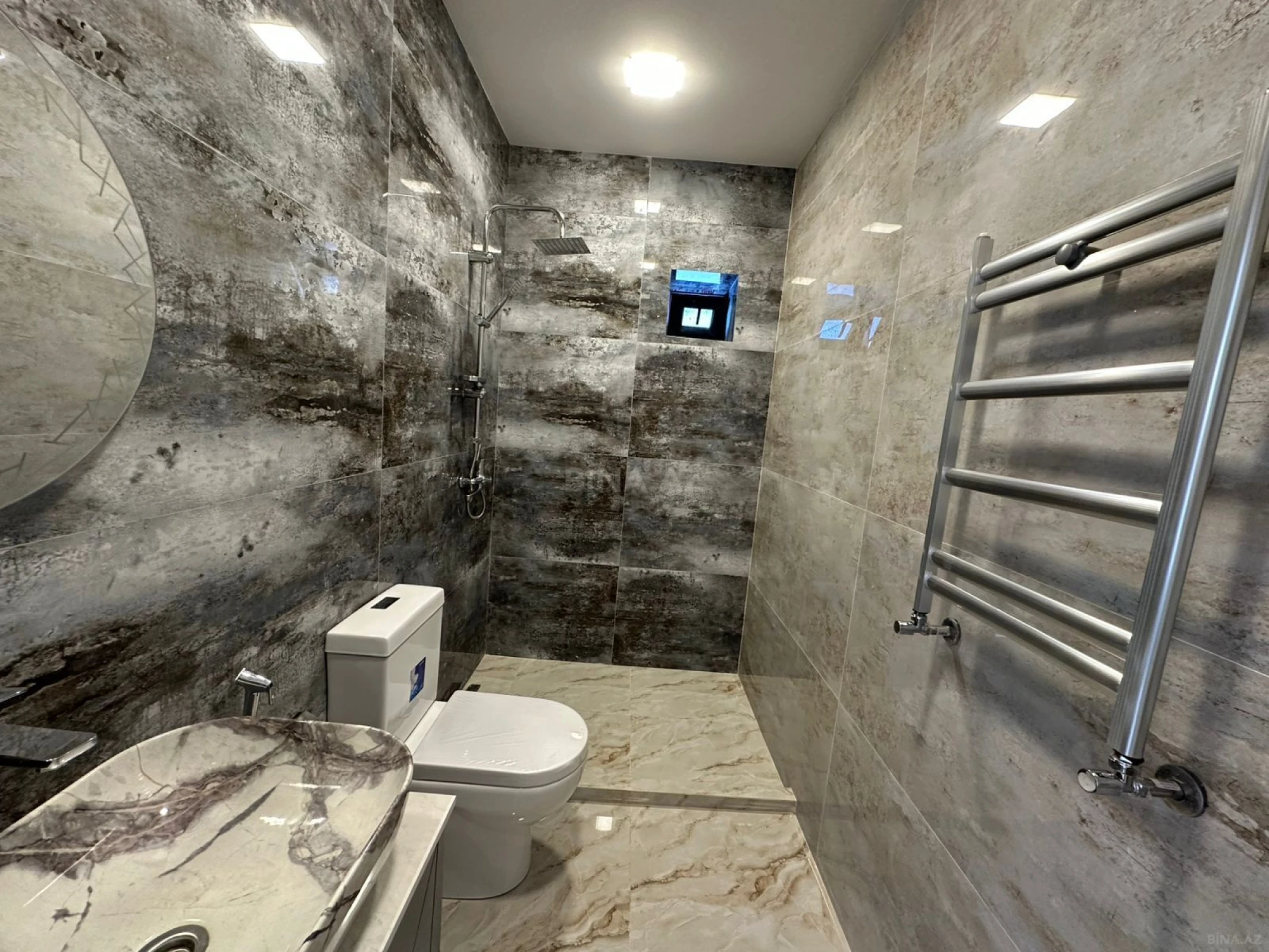 Satılır 4 otaqlı həyət evi 170 m²