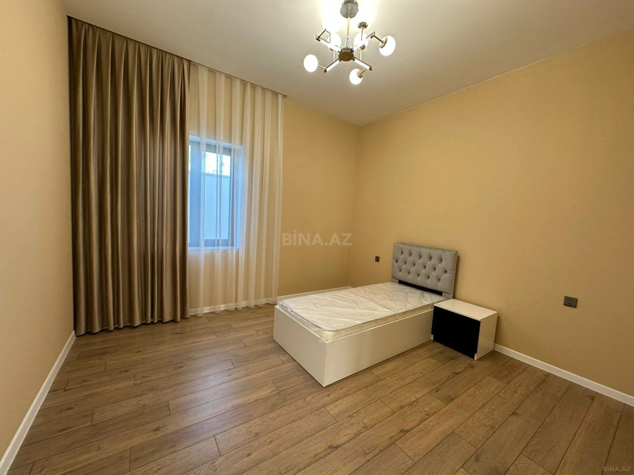 Satılır 4 otaqlı həyət evi 170 m²