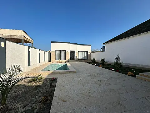 Satılır 4 otaqlı həyət evi 170 m²