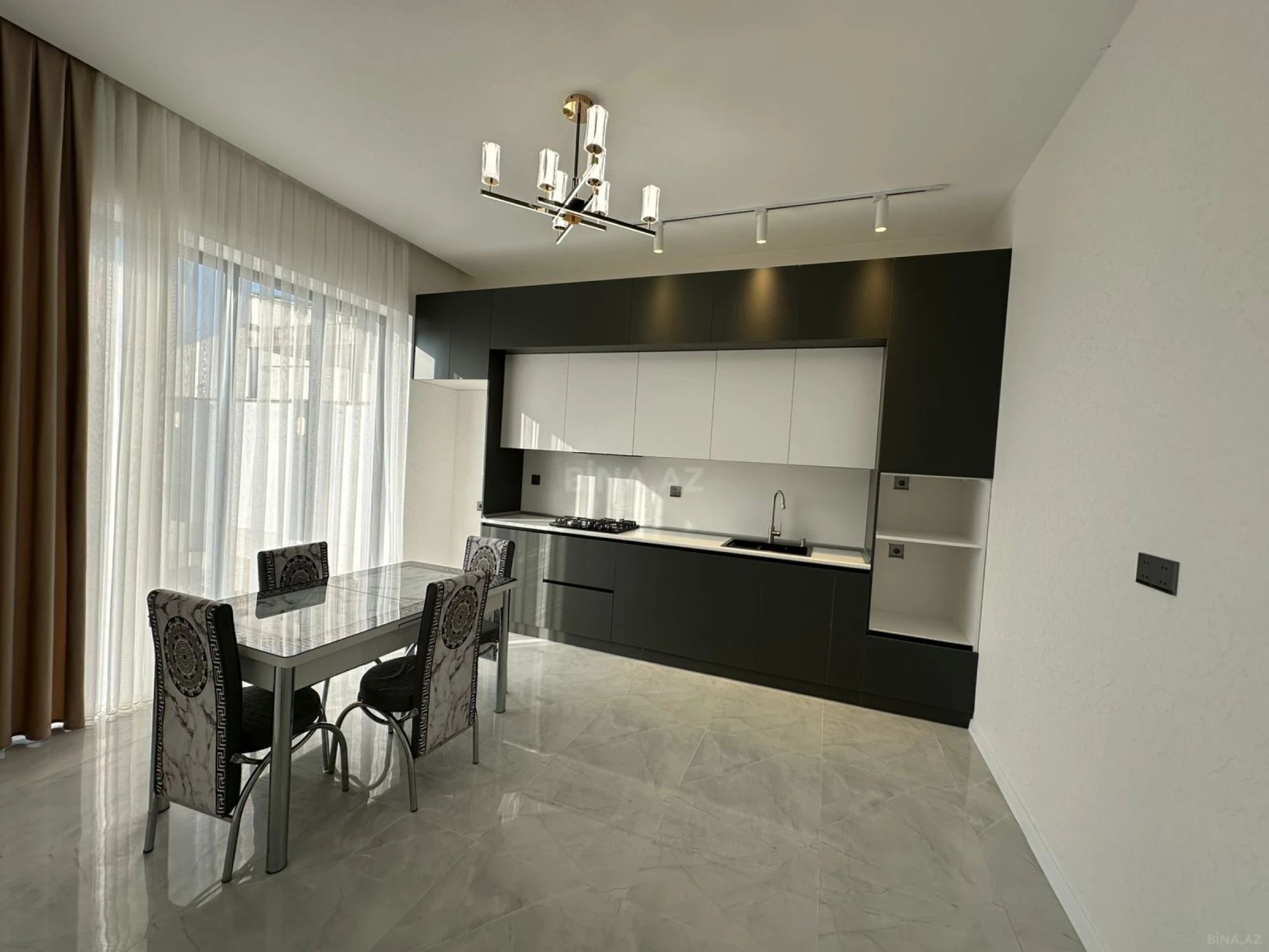 Satılır 4 otaqlı həyət evi 170 m²
