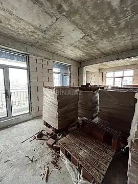 Satılır 3 otaqlı mənzil 127 m²