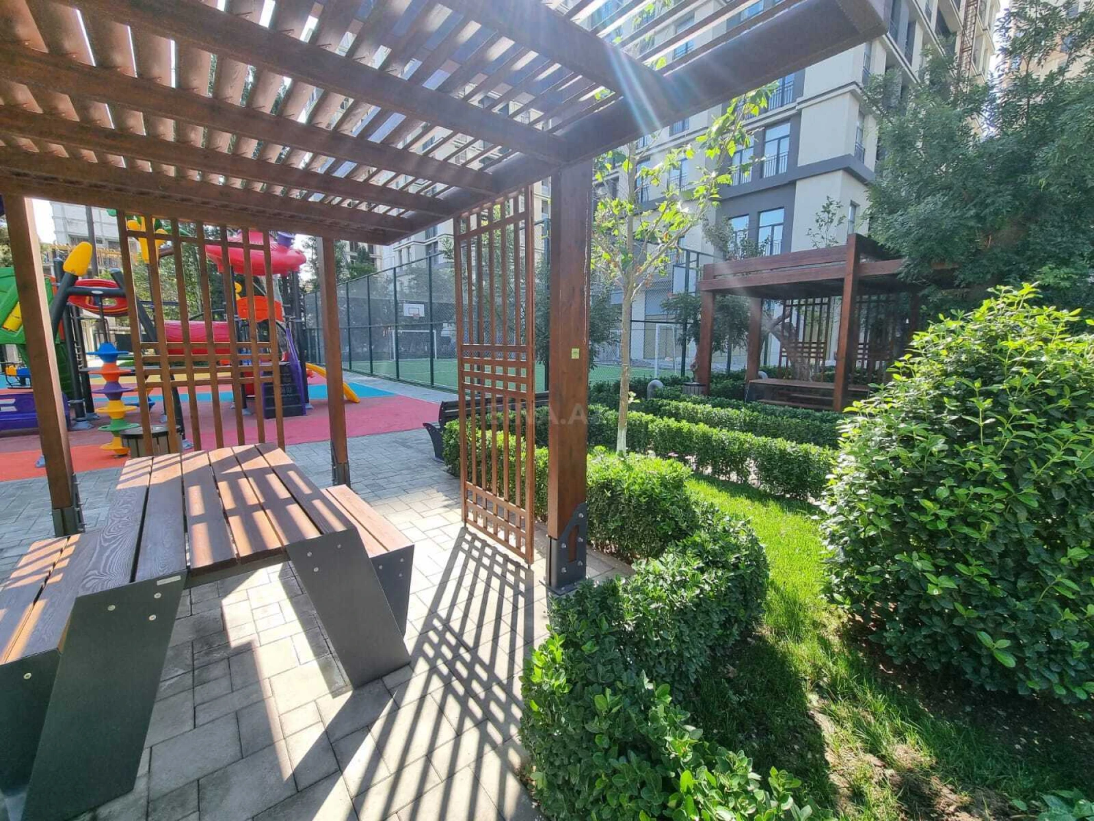 Satılır 3 otaqlı mənzil 127 m²