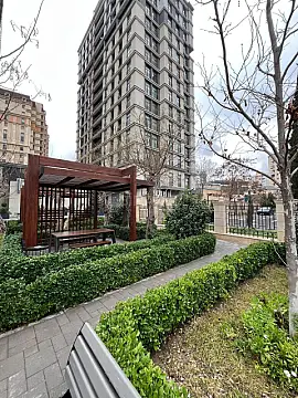 Satılır 3 otaqlı mənzil 127 m²