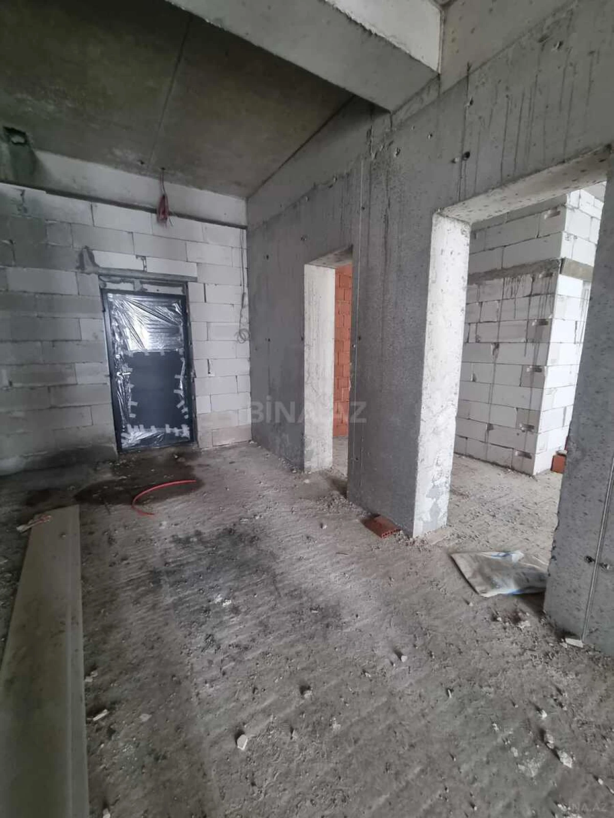 Satılır 3 otaqlı mənzil 127 m²