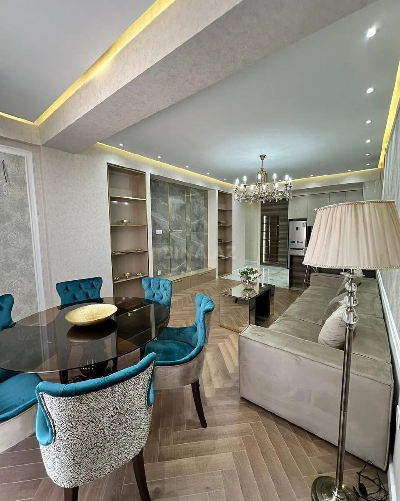 Kirayə verilir 2 otaqlı mənzil 70 m²