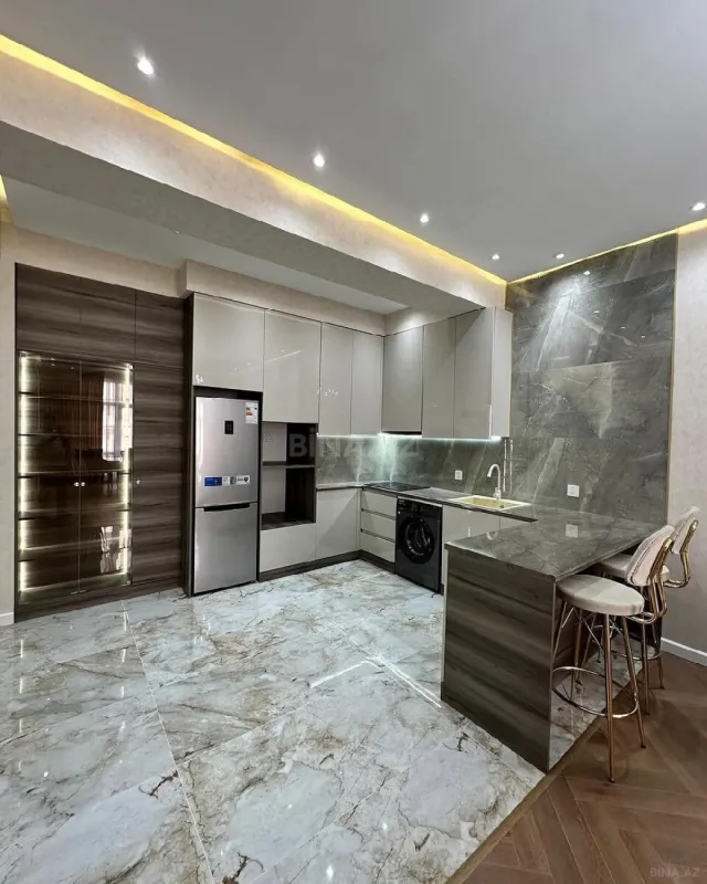 Kirayə verilir 2 otaqlı mənzil 70 m²