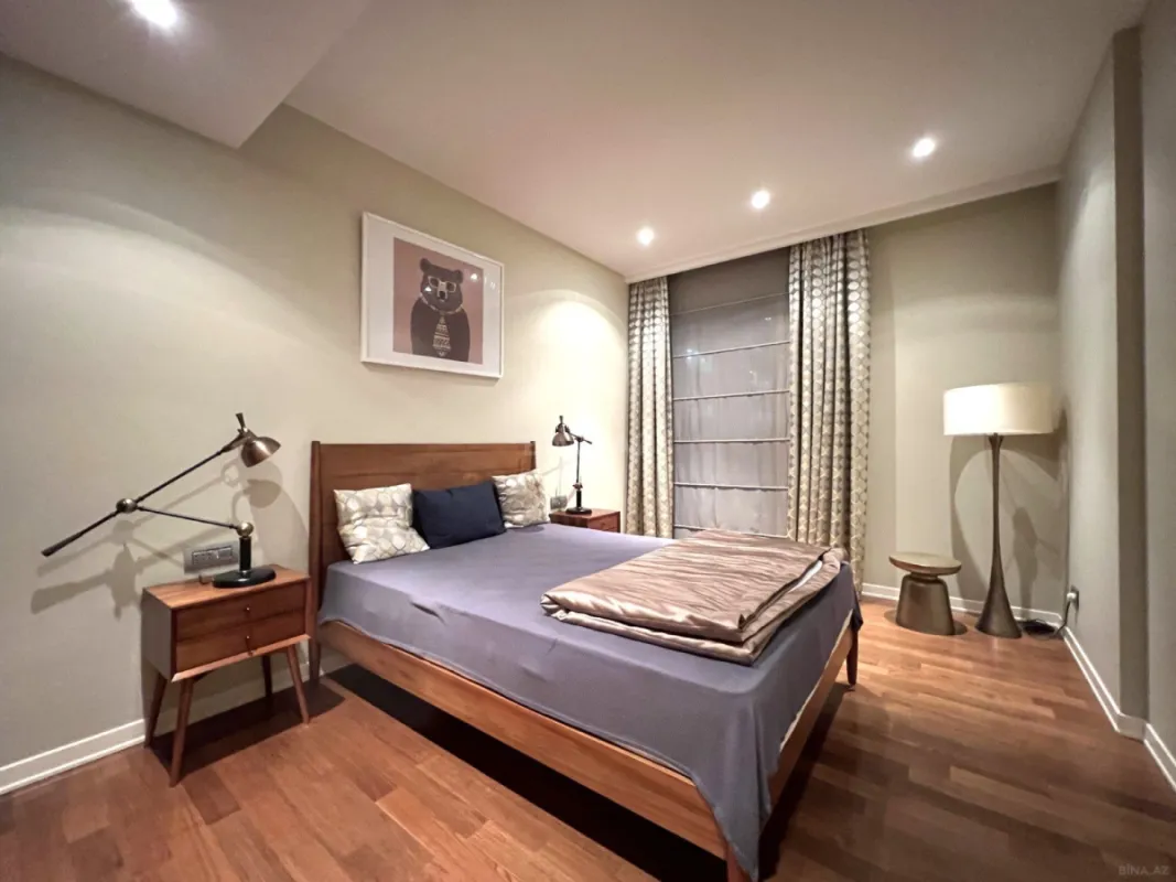 Kirayə verilir 3 otaqlı mənzil 130 m²