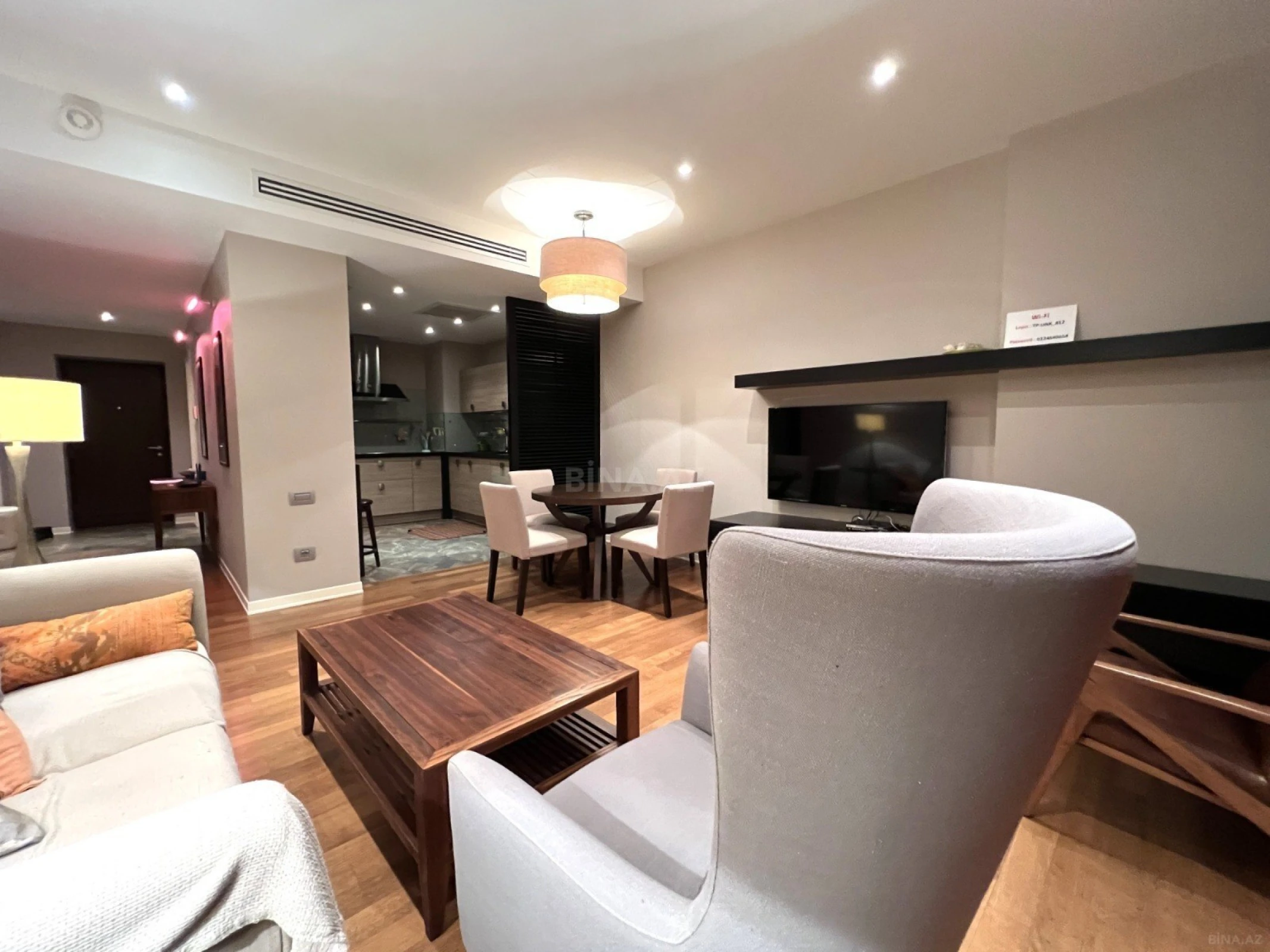 Kirayə verilir 3 otaqlı mənzil 130 m²