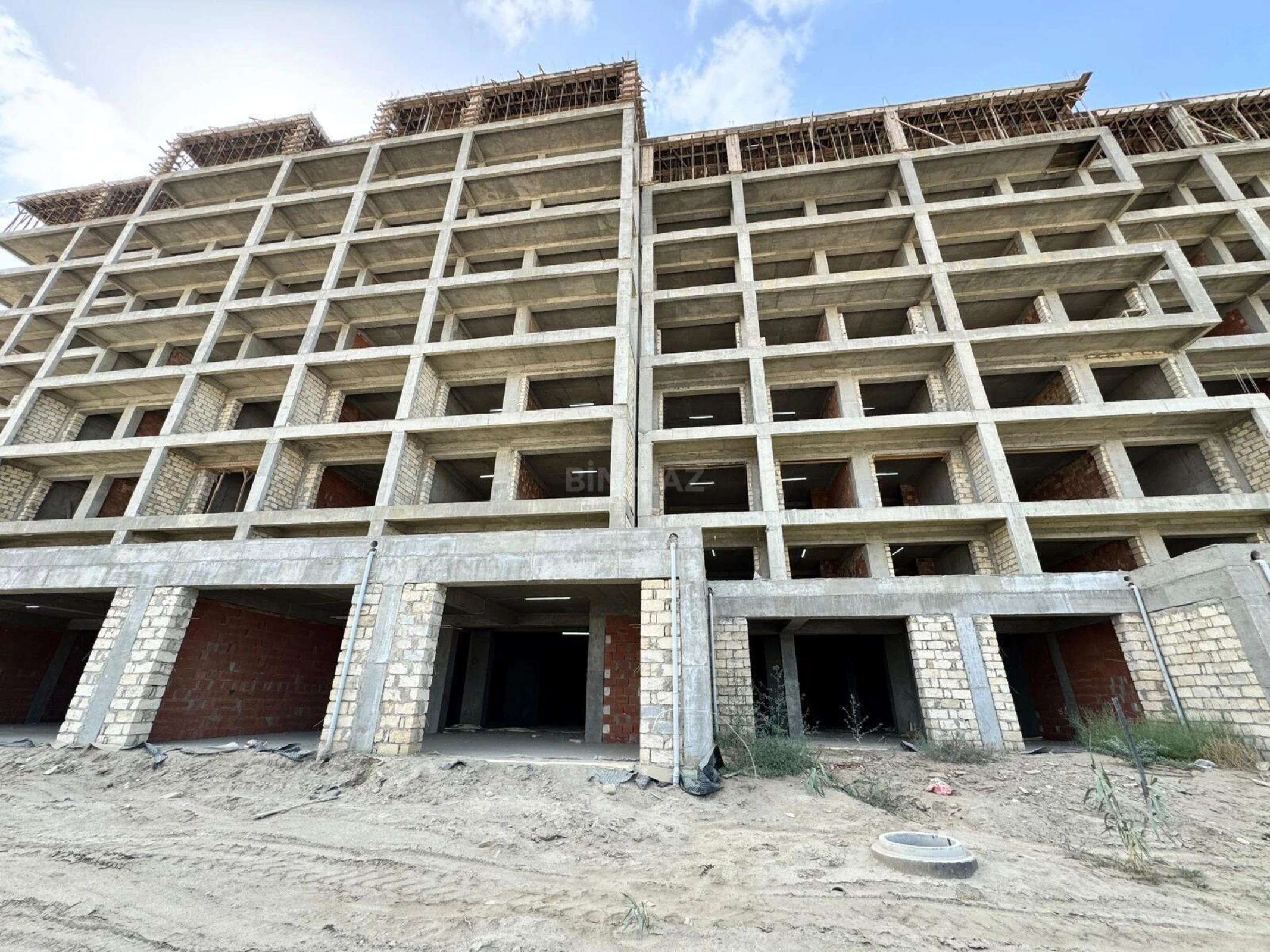 Satılır 1 otaqlı mənzil 57 m²