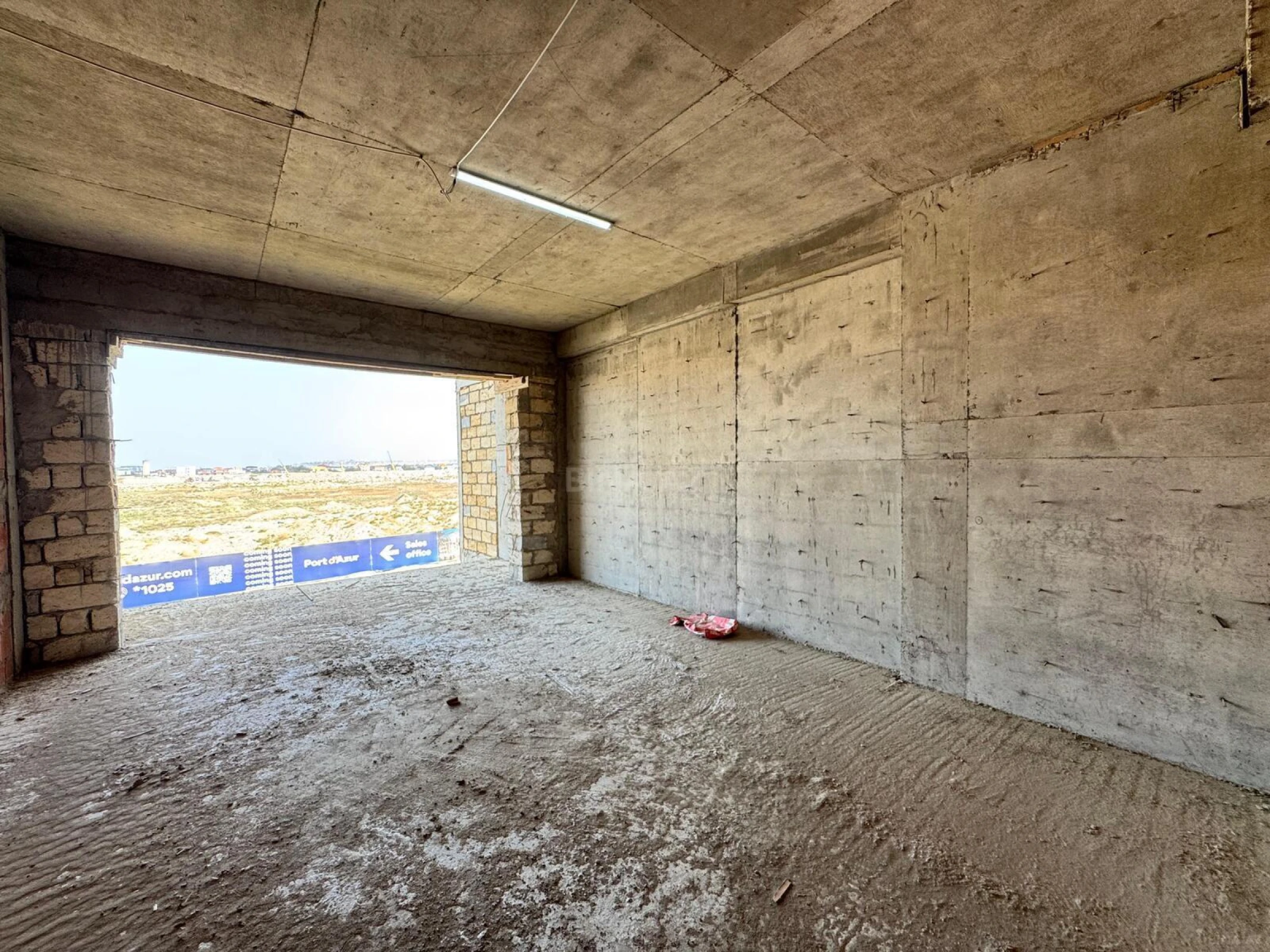 Satılır 1 otaqlı mənzil 57 m²