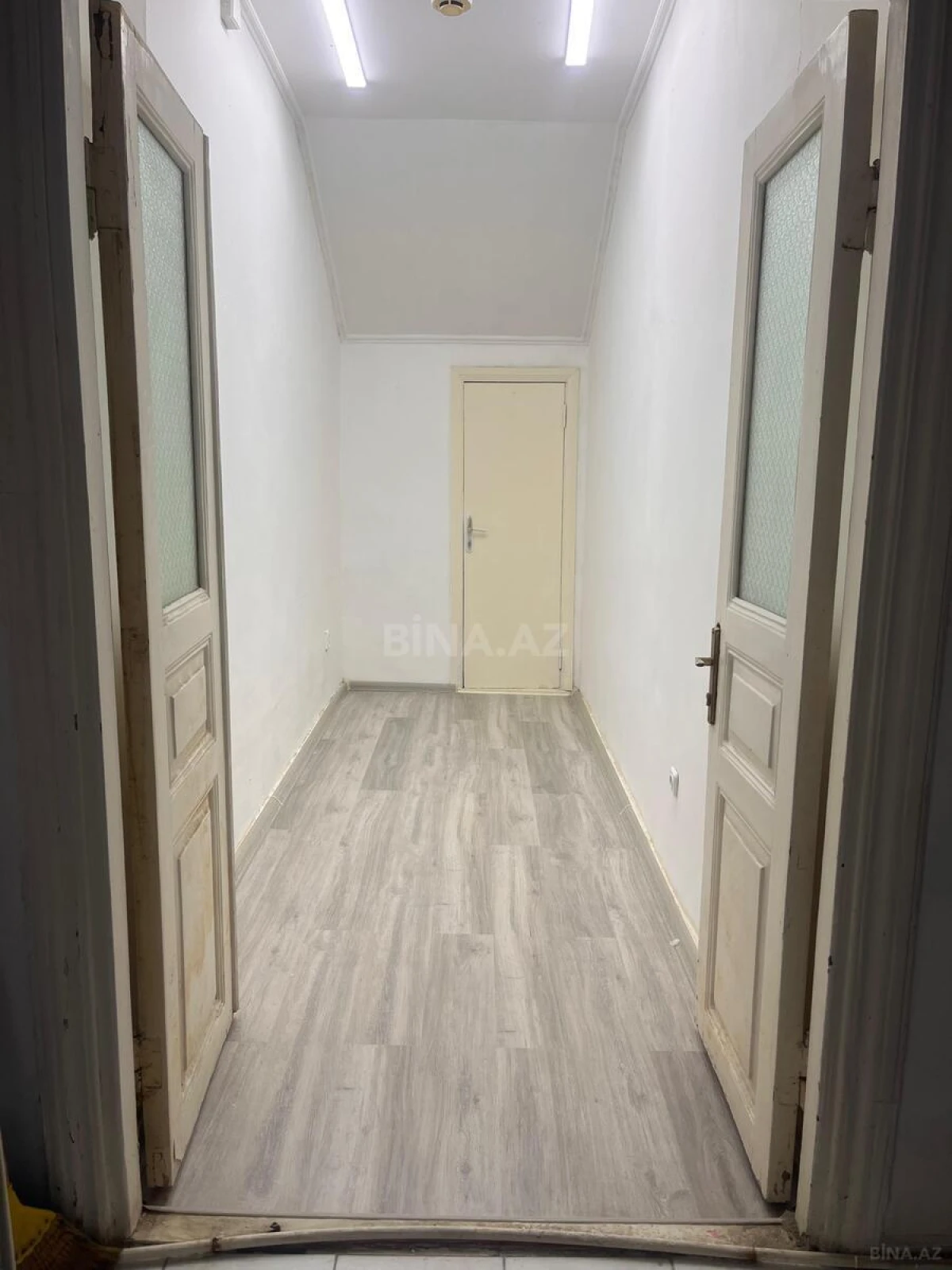 Kirayə verilir 1 otaqlı ofis 14 m²