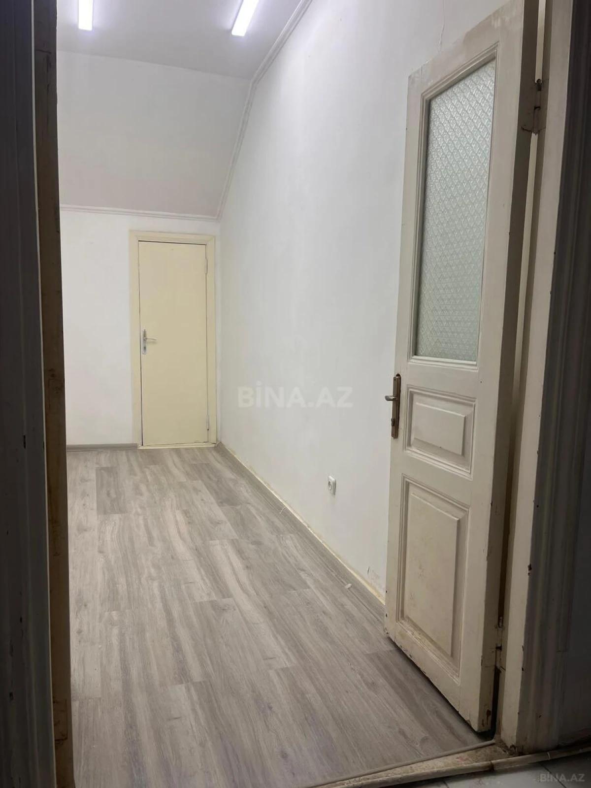 Kirayə verilir 1 otaqlı ofis 14 m²