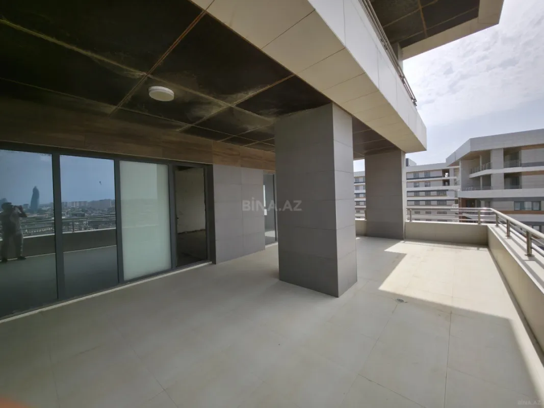 Satılır 5 otaqlı mənzil 325 m²