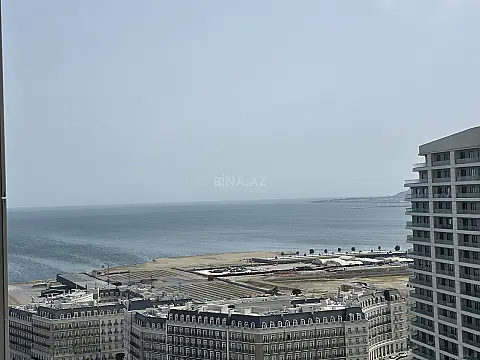 Satılır 5 otaqlı mənzil 325 m²