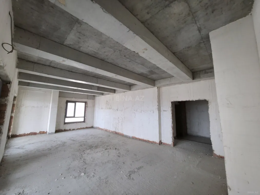 Satılır 5 otaqlı mənzil 325 m²