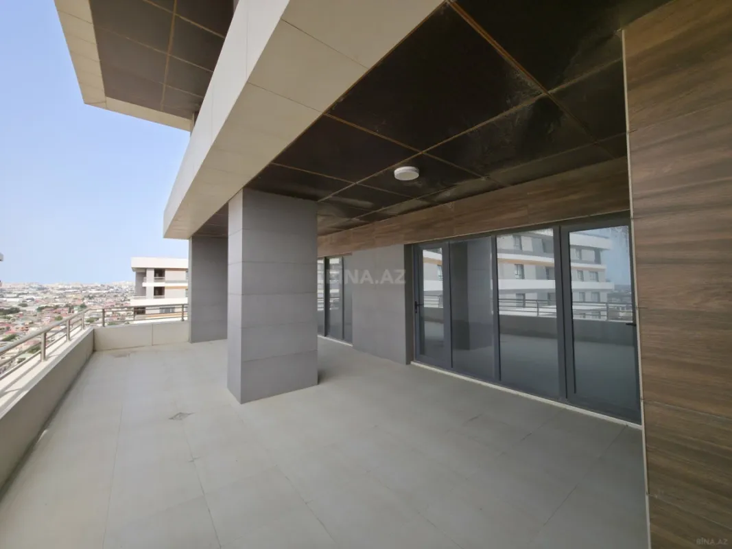 Satılır 5 otaqlı mənzil 325 m²