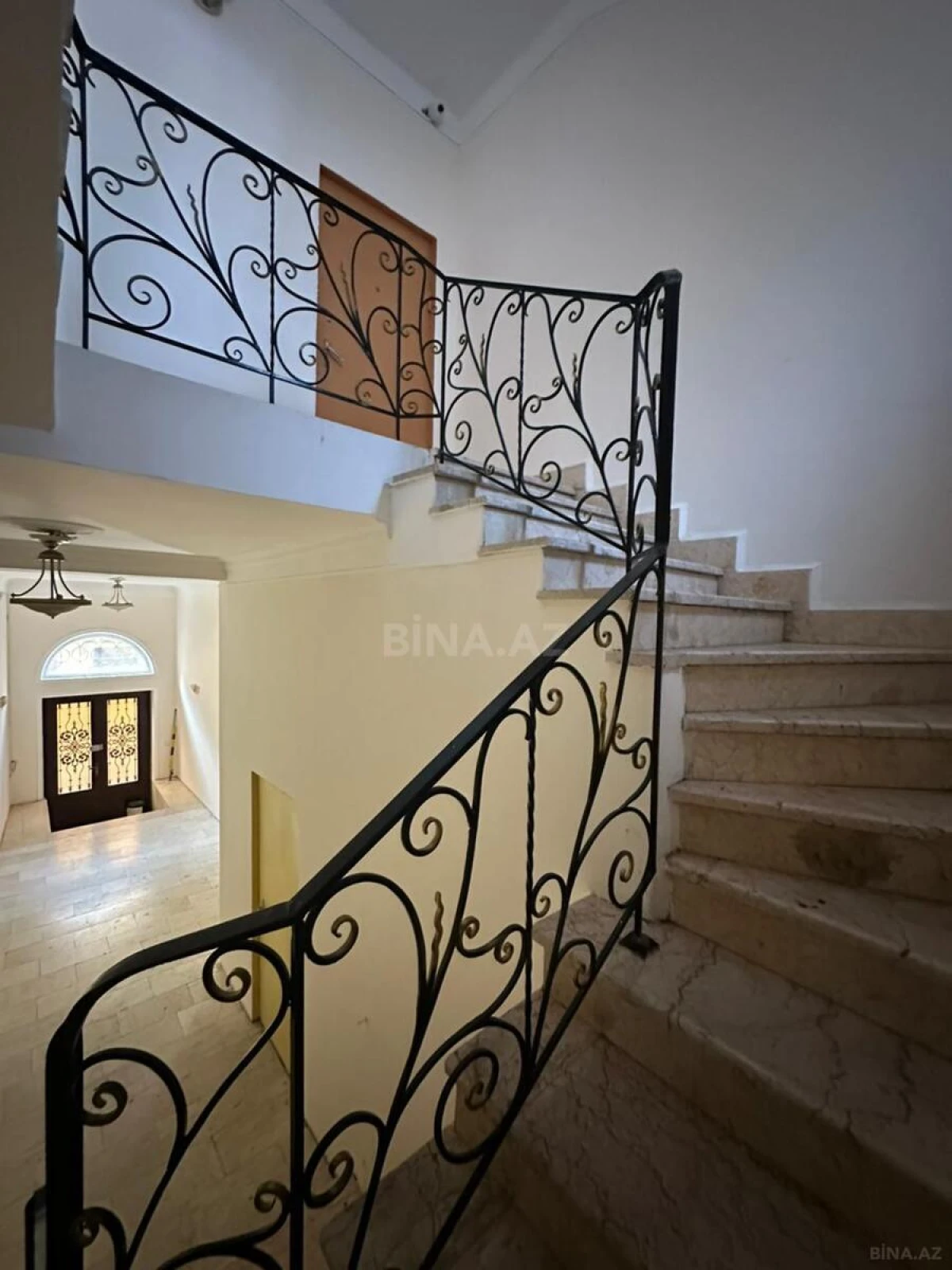 Kirayə verilir 4 otaqlı ofis 160 m²