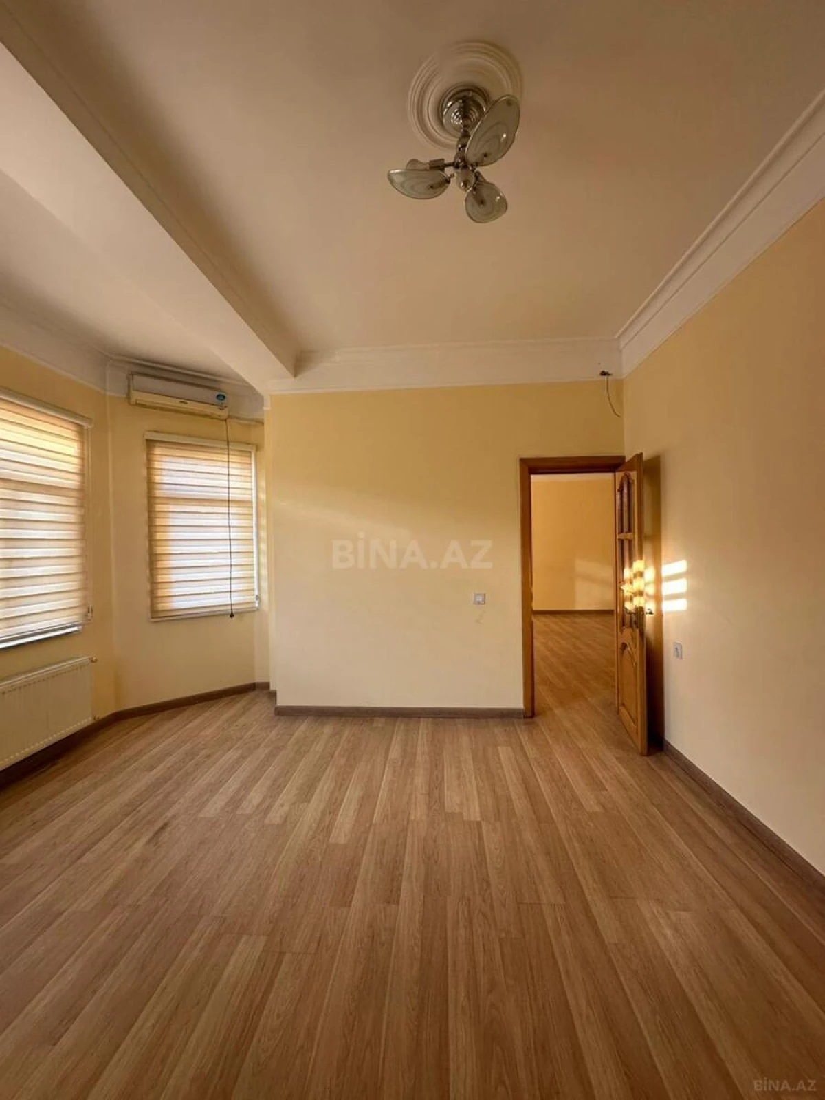 Kirayə verilir 4 otaqlı ofis 160 m²