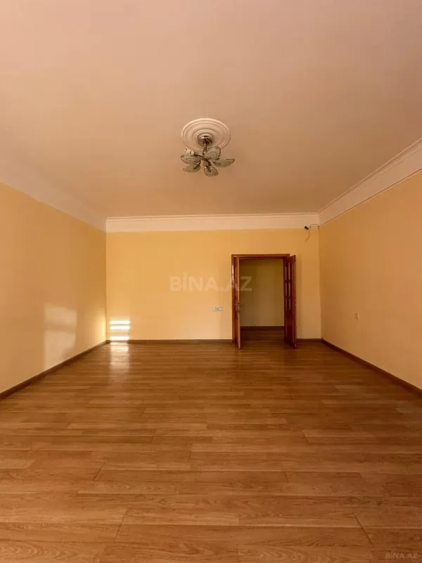 Kirayə verilir 4 otaqlı ofis 160 m²