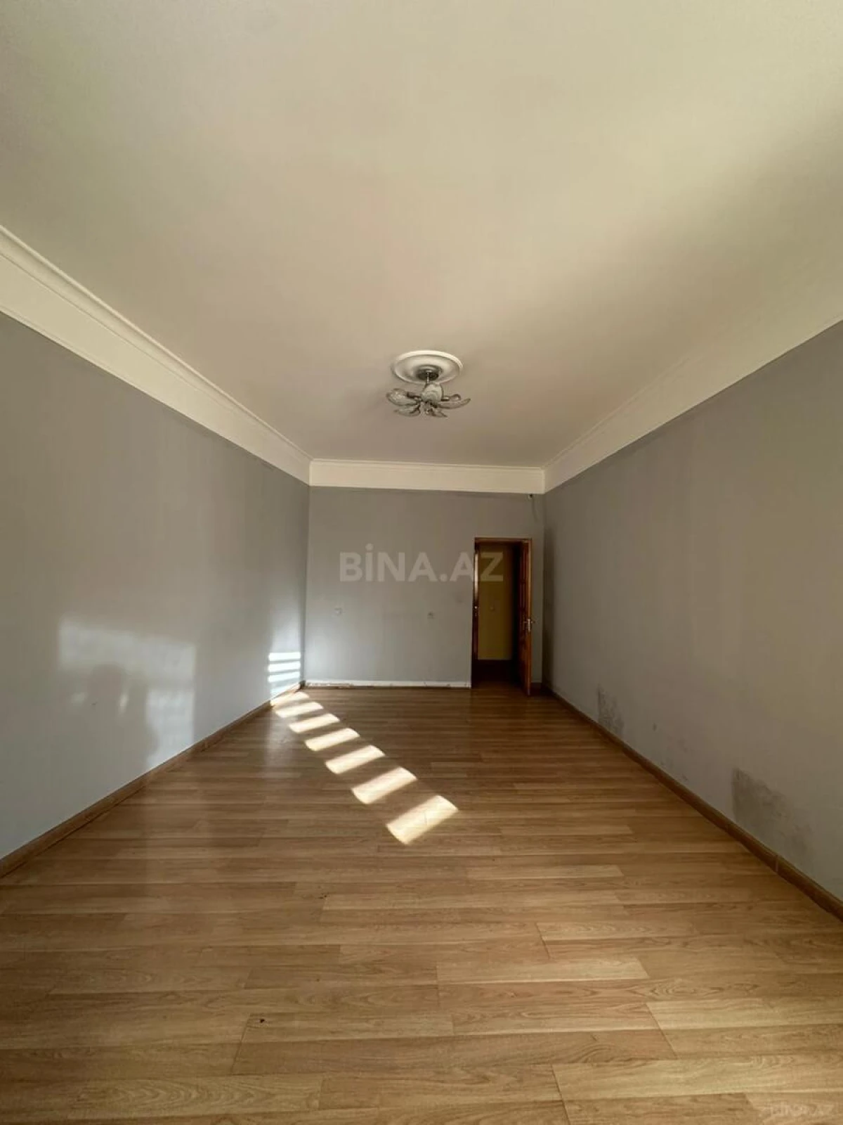 Kirayə verilir 4 otaqlı ofis 160 m²