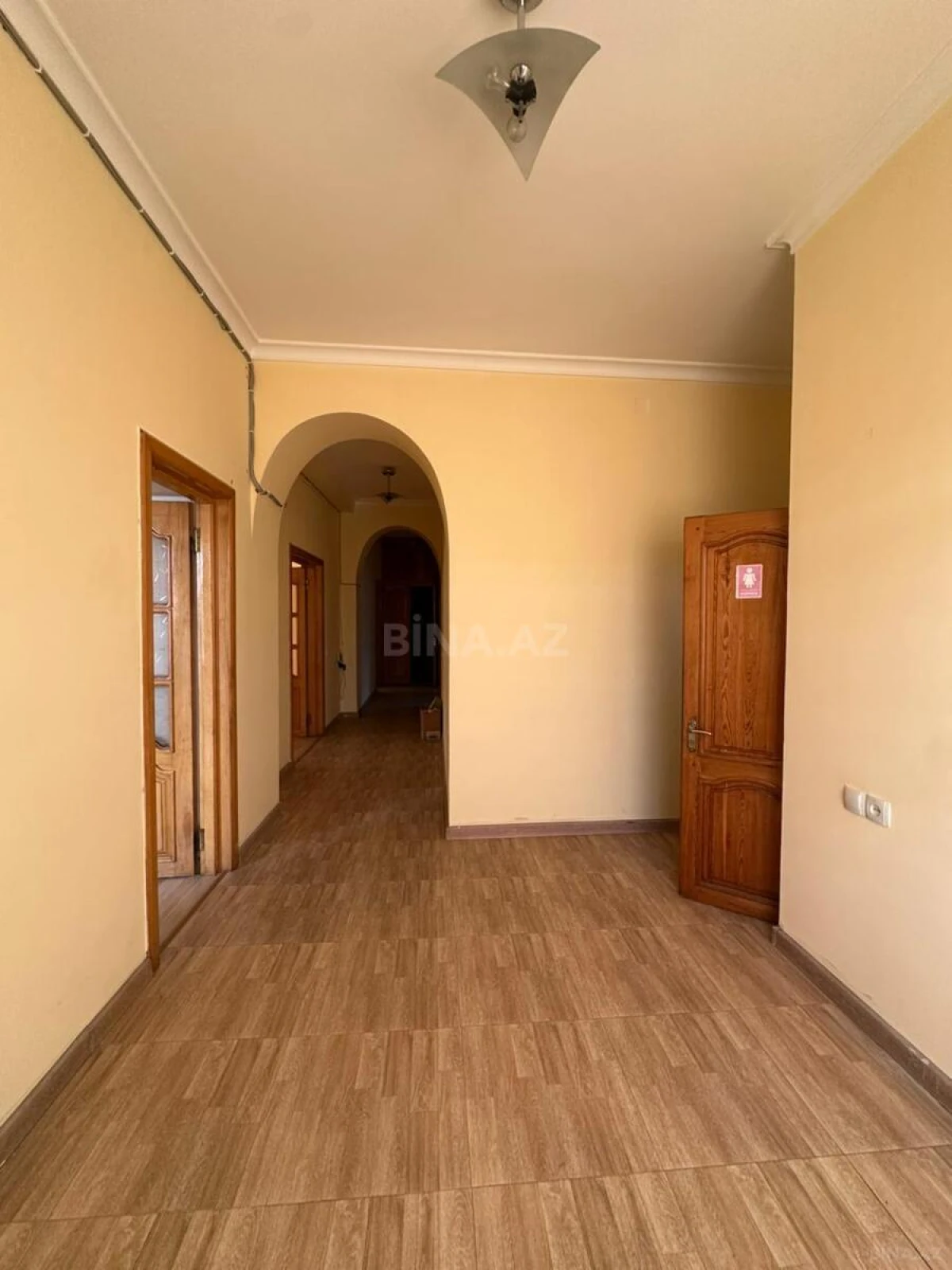 Kirayə verilir 4 otaqlı ofis 160 m²