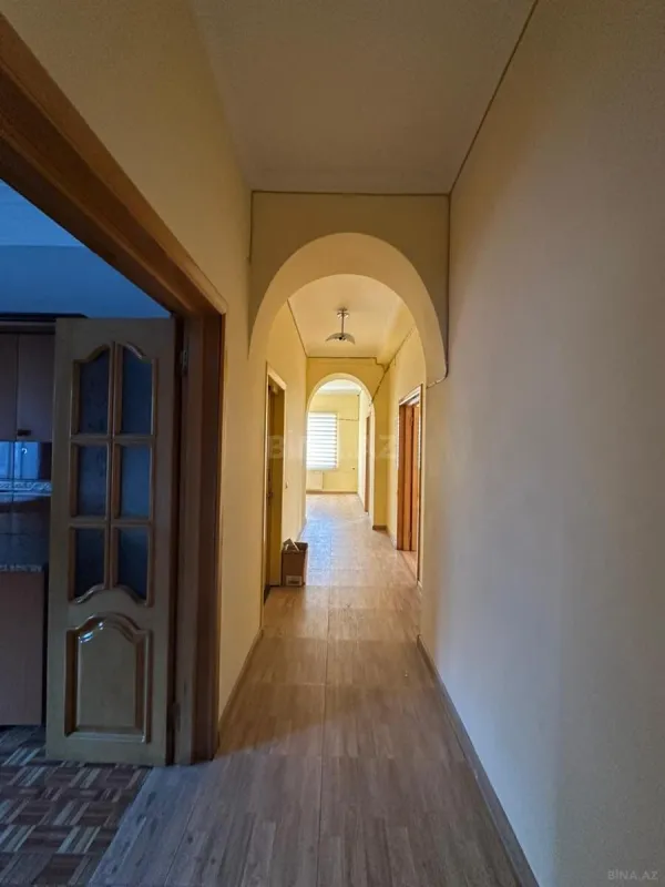 Kirayə verilir 4 otaqlı ofis 160 m²