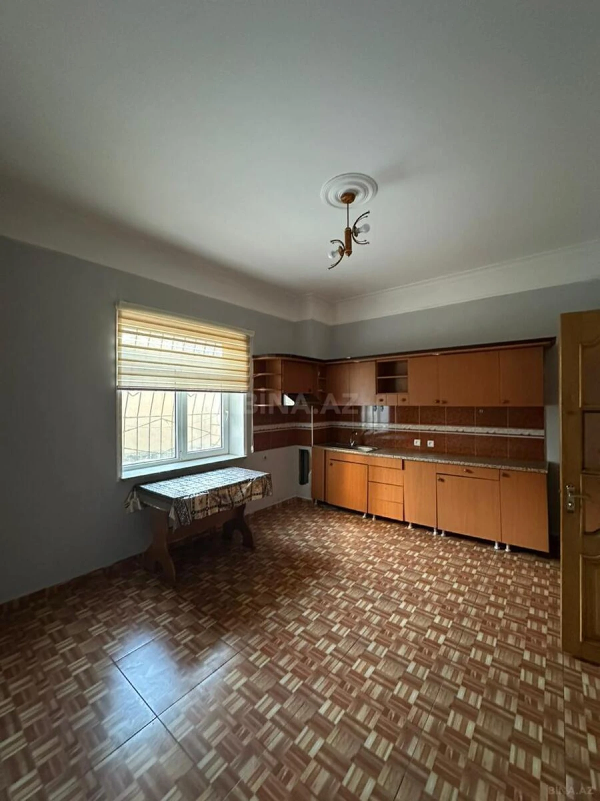 Kirayə verilir 4 otaqlı ofis 160 m²