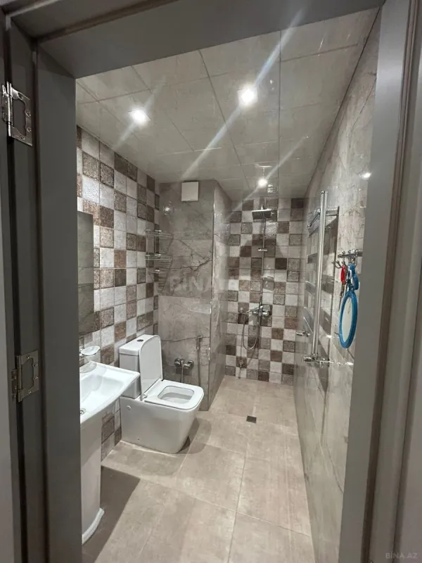 Kirayə verilir 3 otaqlı mənzil 160 m²