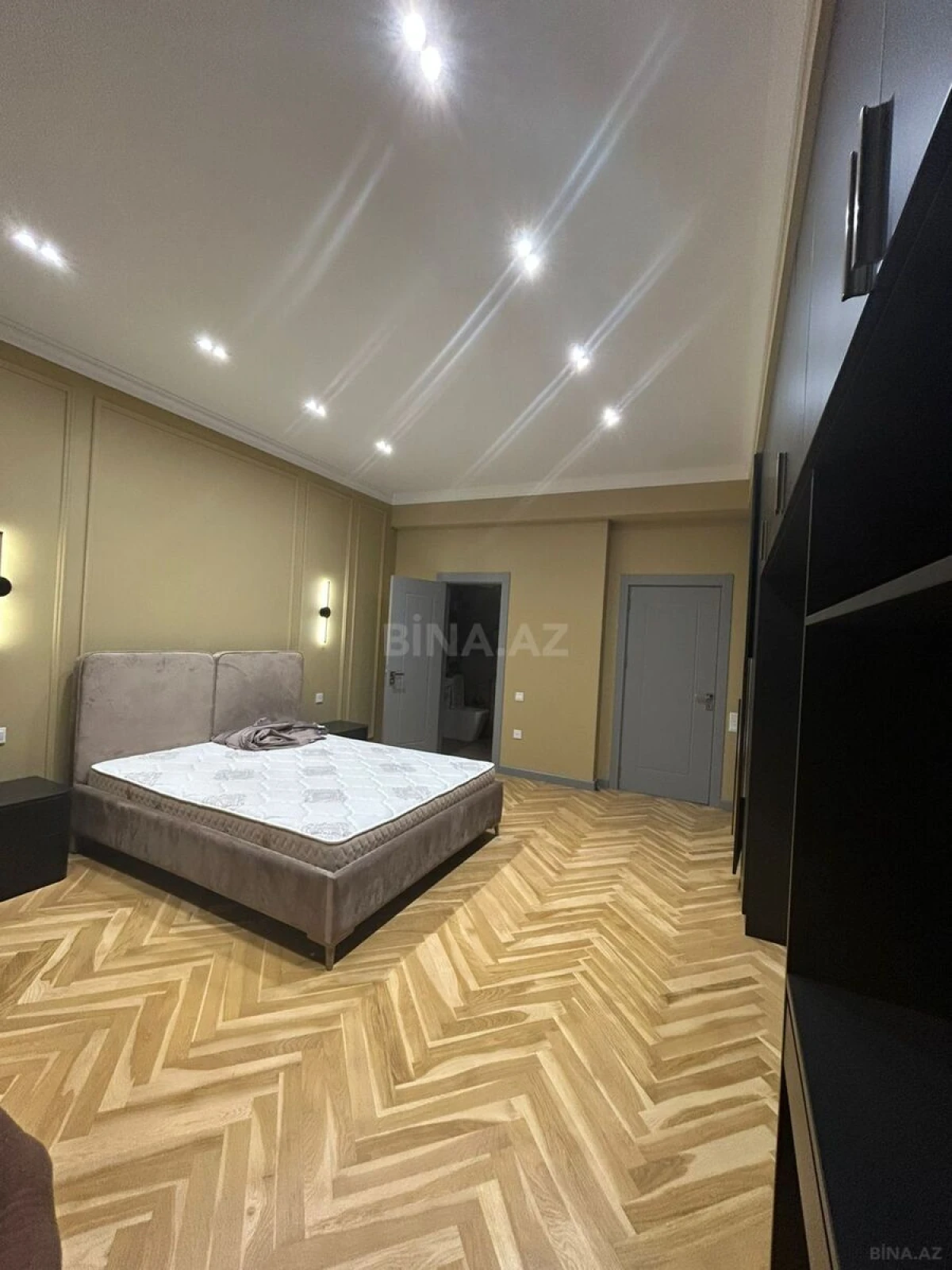 Kirayə verilir 3 otaqlı mənzil 160 m²