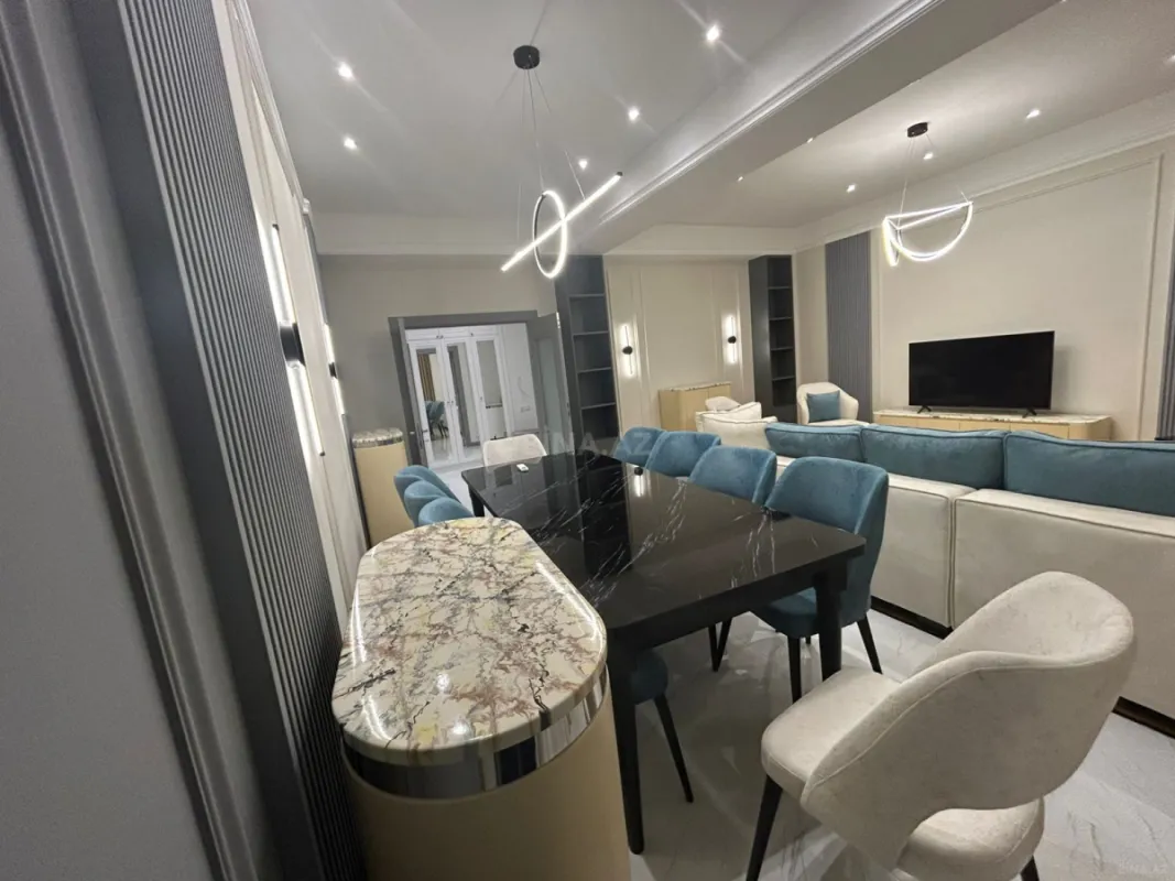 Kirayə verilir 3 otaqlı mənzil 160 m²